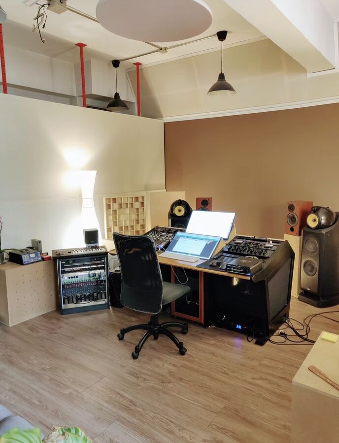 Sala de control del estudio Hitmakers